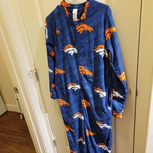 Broncos onezee